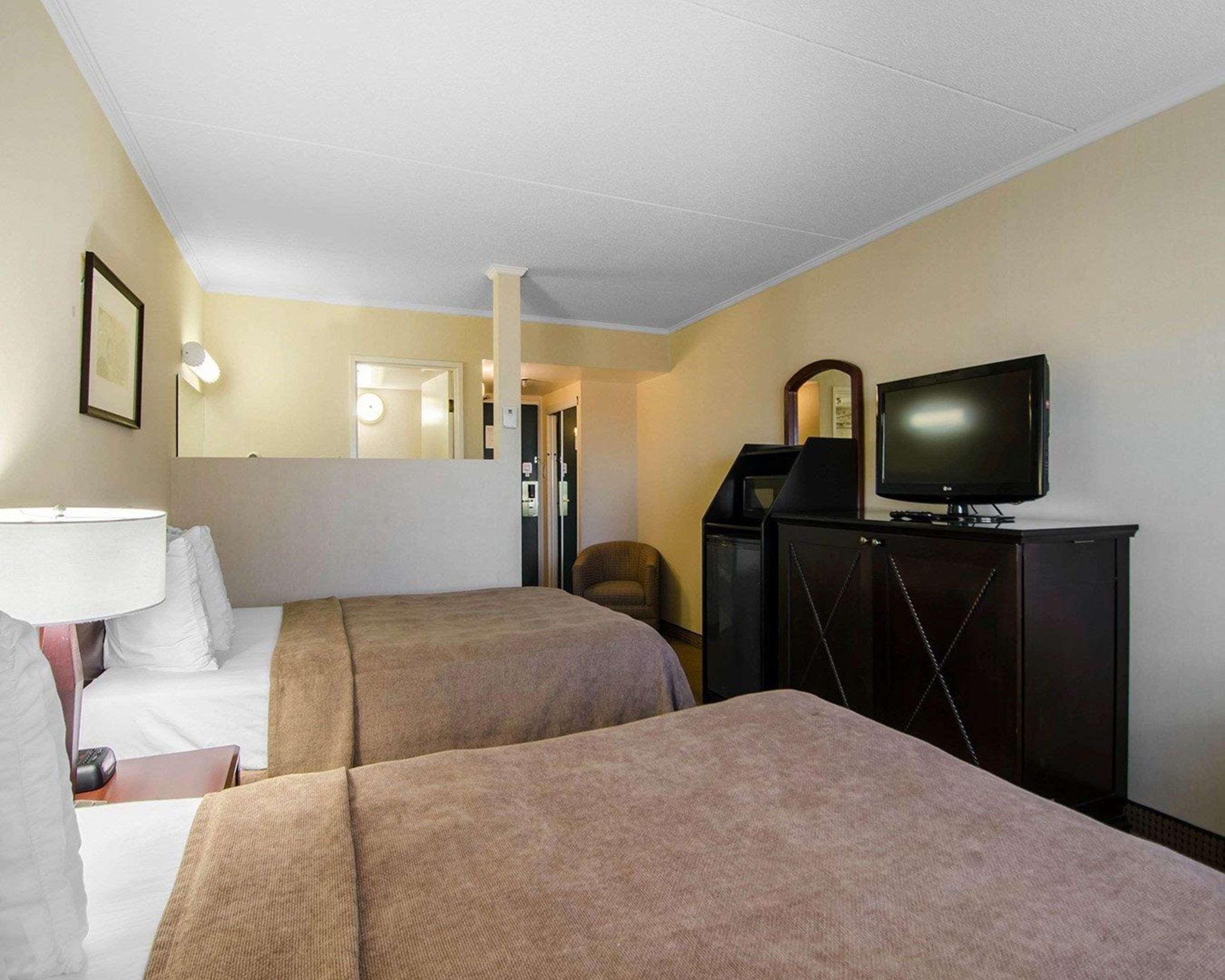 Hotel Courtyard By Marriott Regina Downtown Extérieur photo