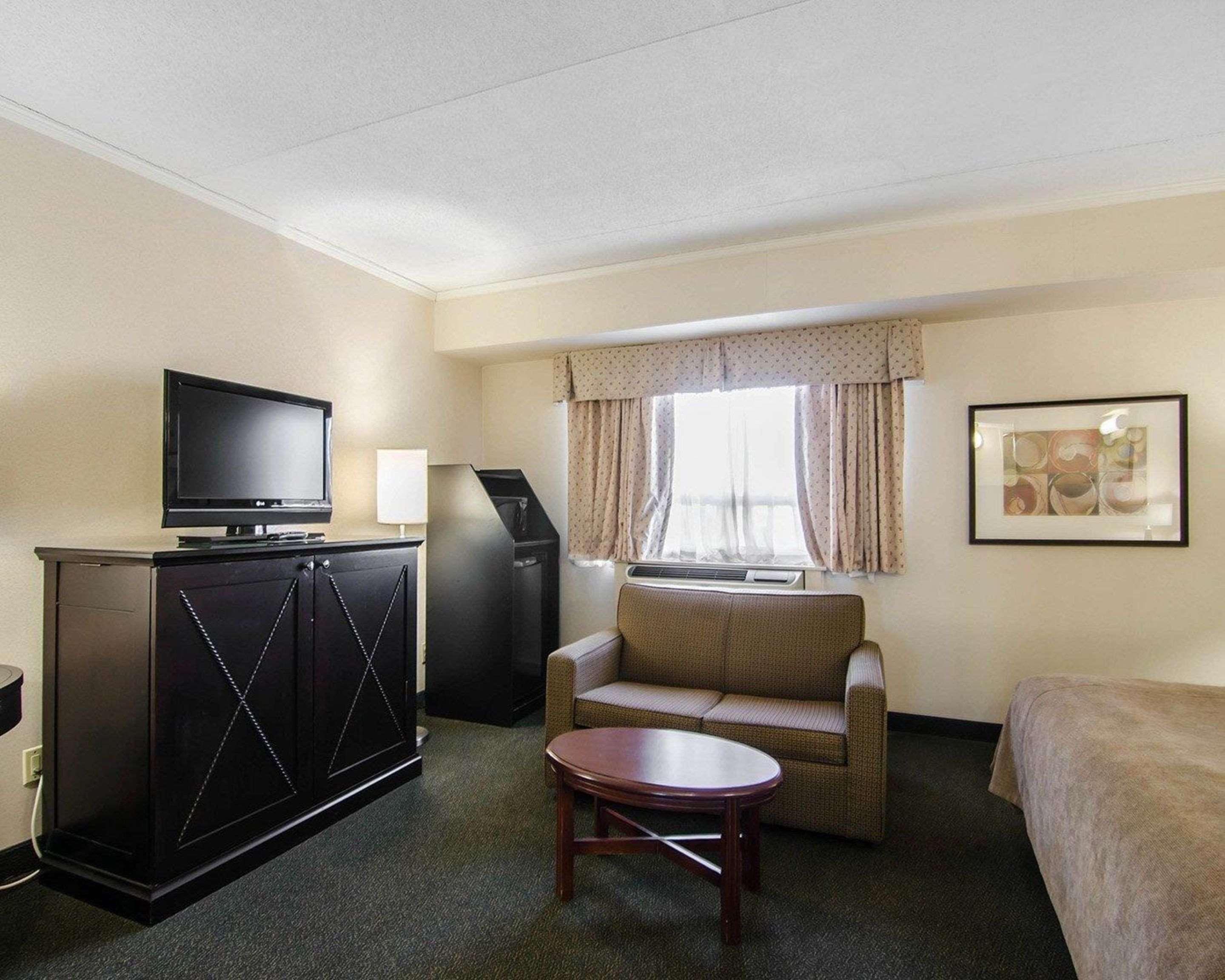 Hotel Courtyard By Marriott Regina Downtown Extérieur photo